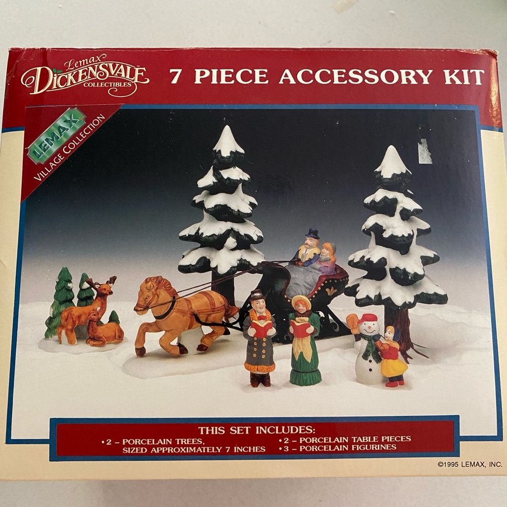 Lemax Holiday Figurine Set of 7 Accessories